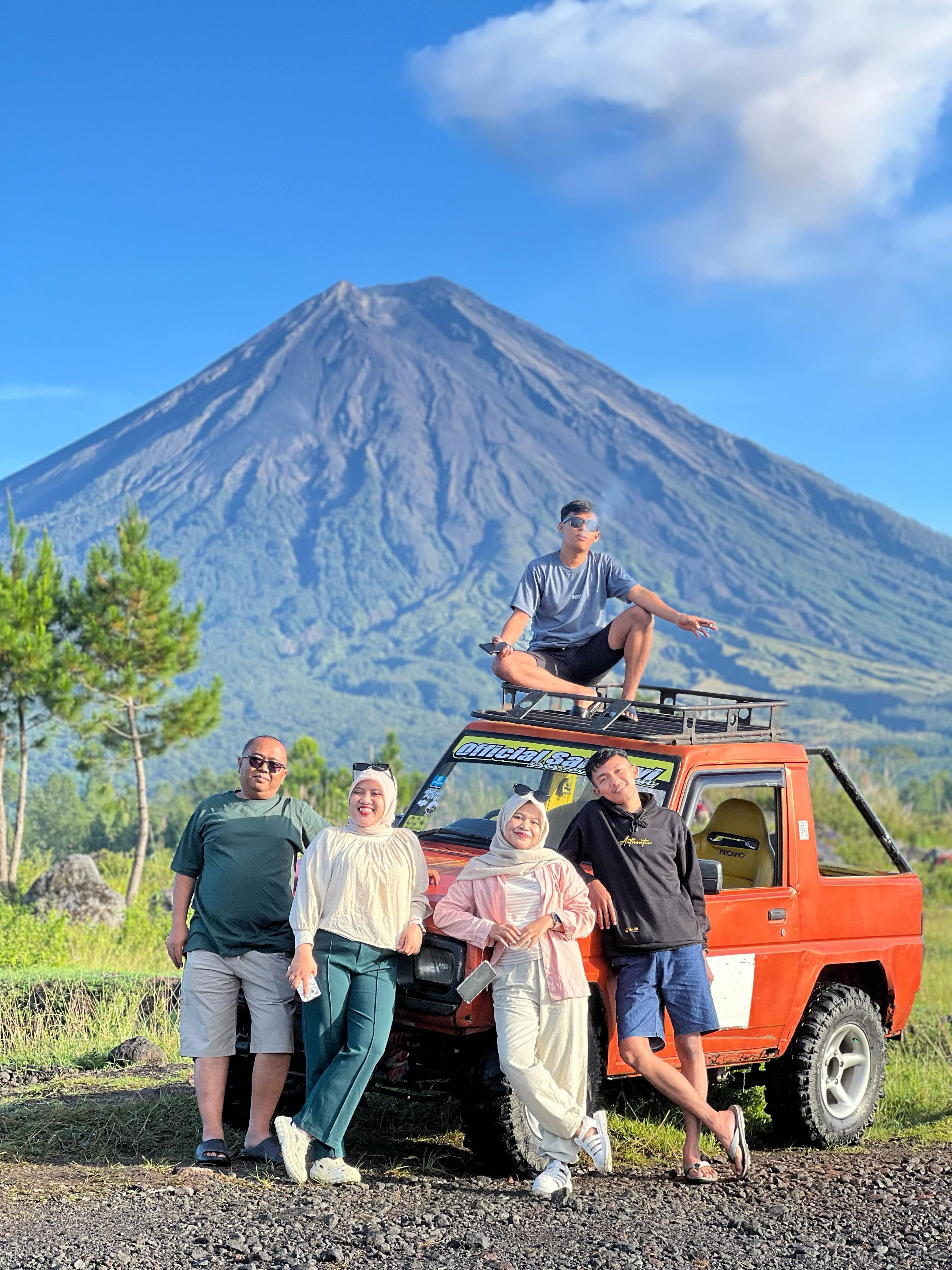 Travel Lumajang: Gerbang Petualangan Alam Jawa Timur
